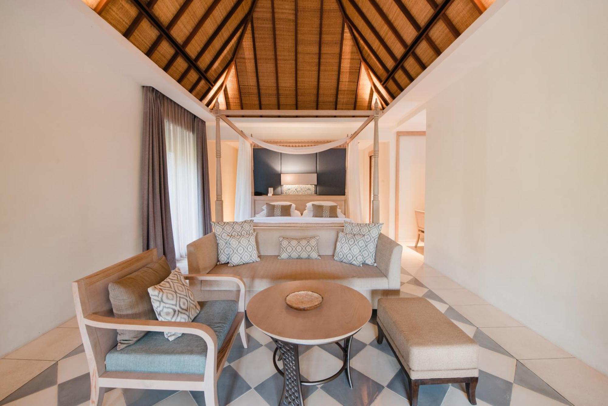 Ramayana Suites And Resort Кута Екстер'єр фото Living room of a villa