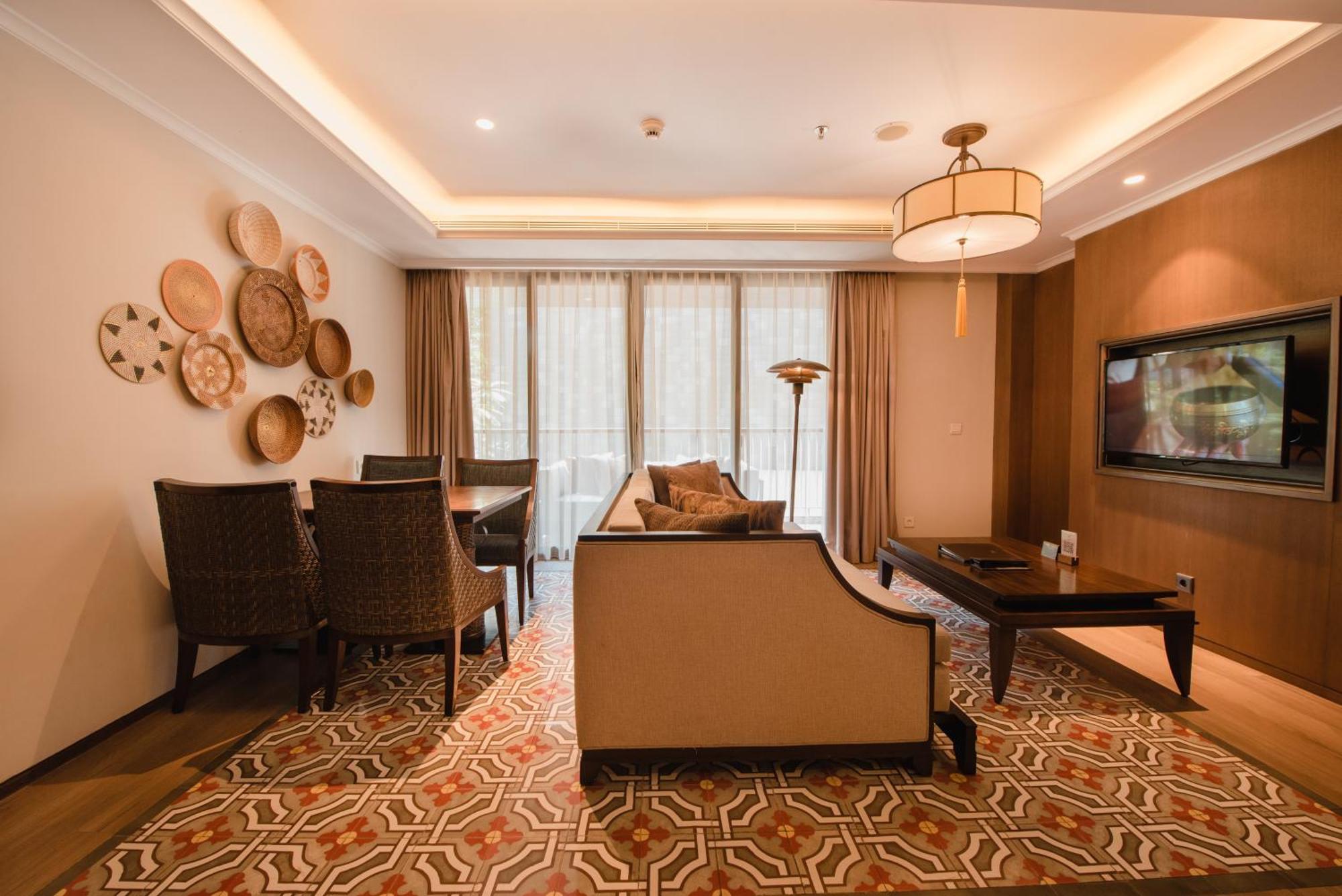 Ramayana Suites And Resort Кута Екстер'єр фото A living room at the hotel