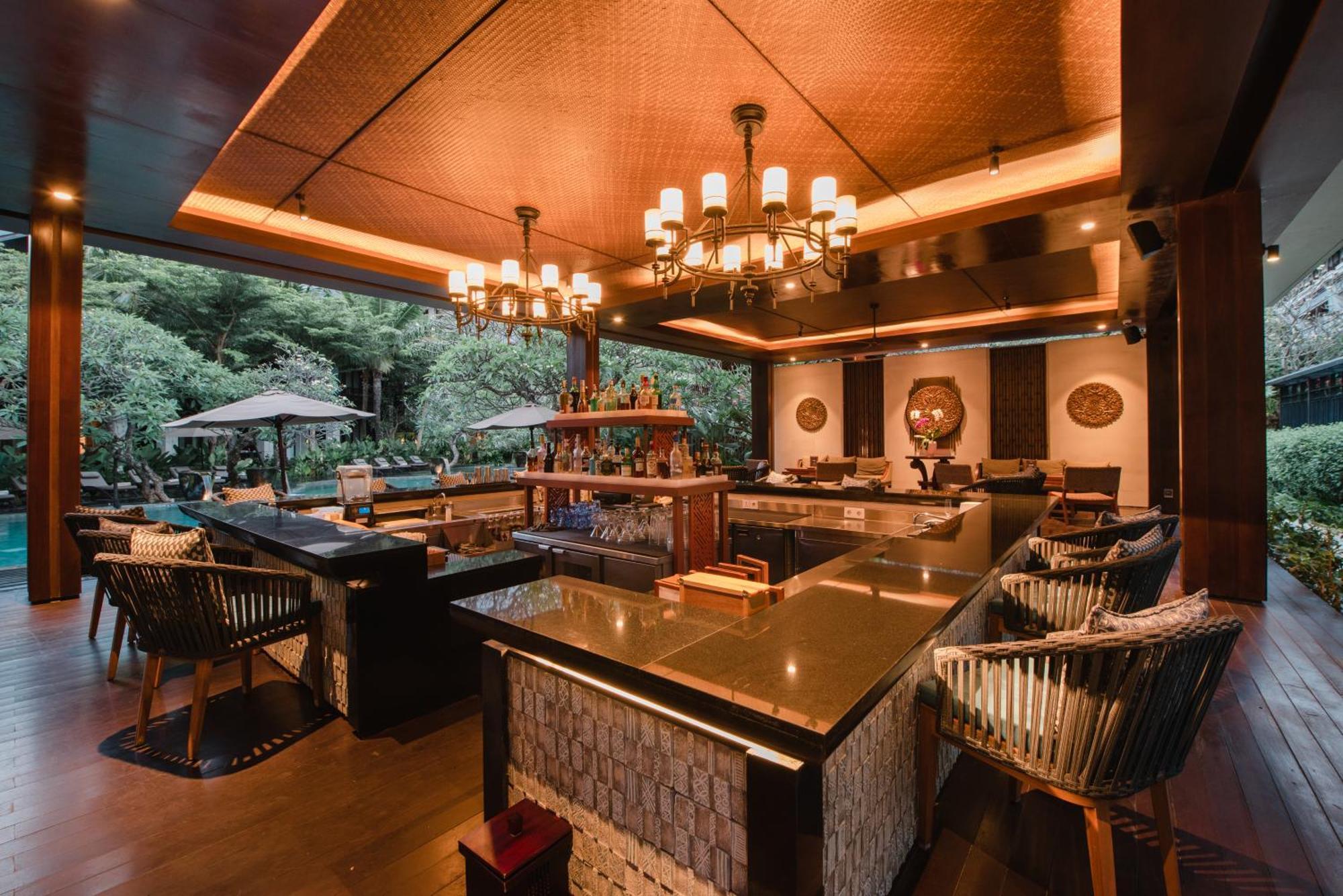 Ramayana Suites And Resort Кута Екстер'єр фото The interior of the restaurant