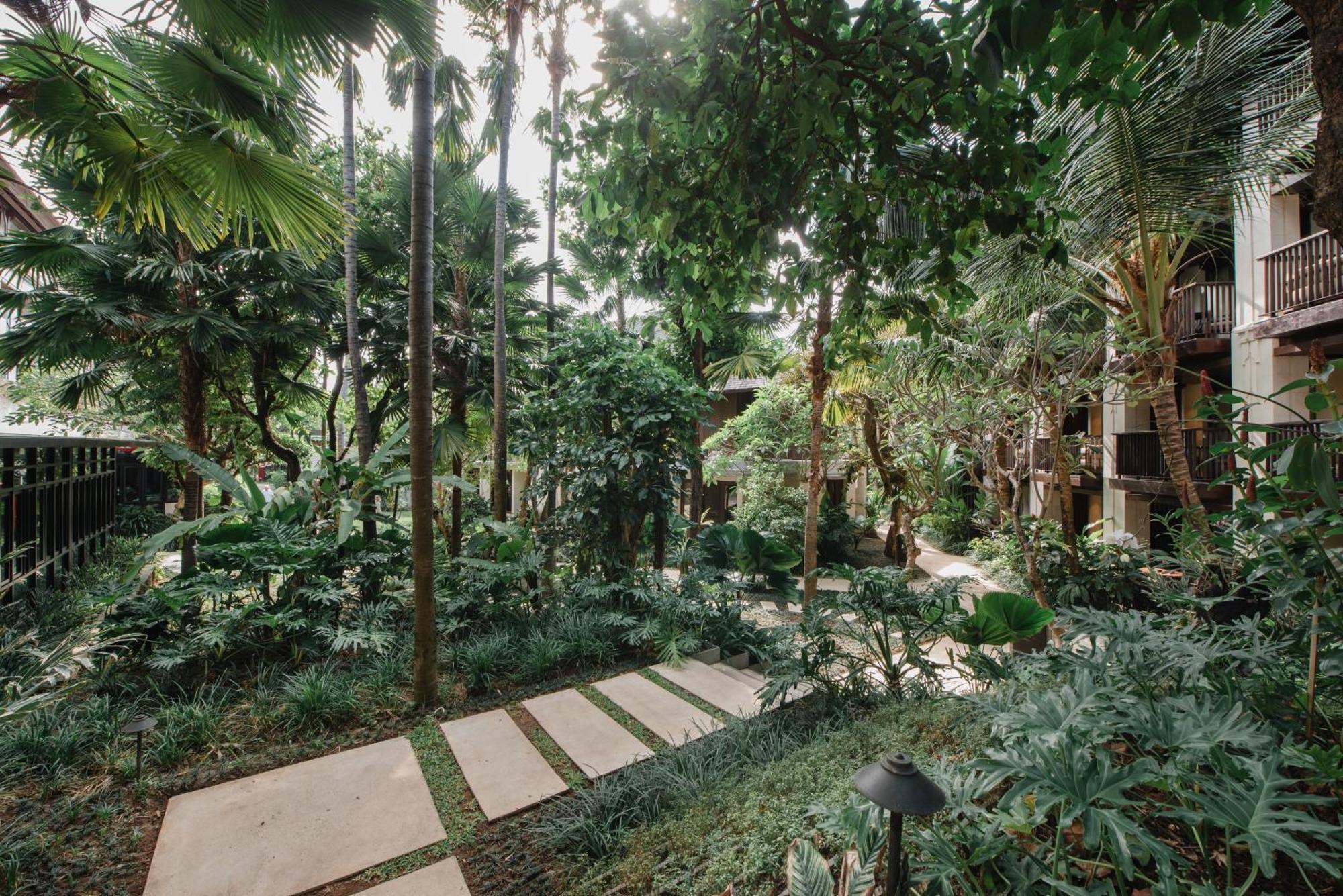 Ramayana Suites And Resort Кута Екстер'єр фото The garden of the house