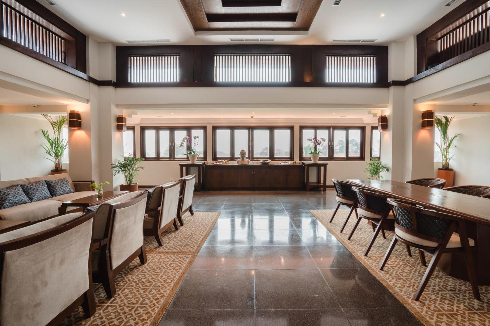 Ramayana Suites And Resort Кута Екстер'єр фото The interior of the hotel